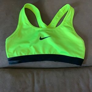 Women’s sports bra